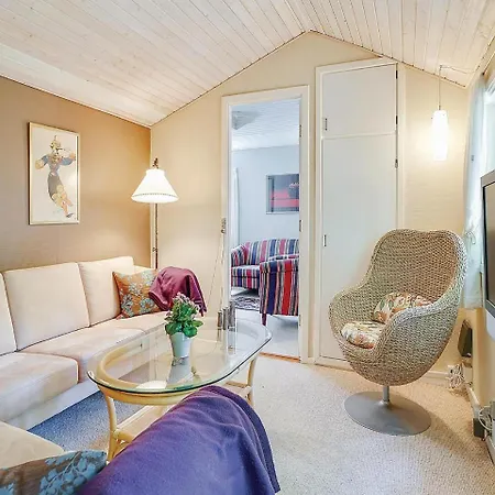 Hébergement de vacances Four-bedroom Holiday In Vaggerlose Bøtø By
