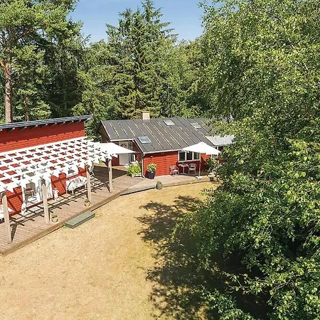 Hébergement de vacances Four-bedroom Holiday In Vaggerlose